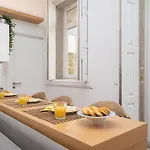 Host Wise - Refreshing Cozy Flat - Garden & Terrace *