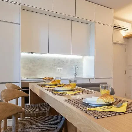 Host Wise - Refreshing Cozy Flat - Garden & Terrace * 포르투