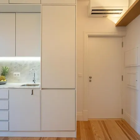 Host Wise - Refreshing Cozy Flat - Garden & Terrace 아파트 포르투