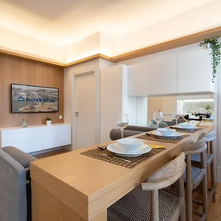 아파트 Host Wise - Refreshing Cozy Flat - Garden & Terrace 포르투