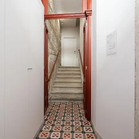 Host Wise - Refreshing Cozy Flat - Garden & Terrace Apartment